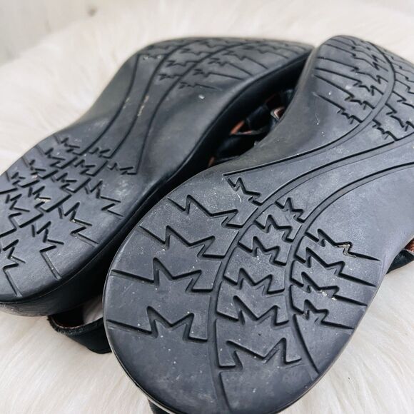 Chaco Tuleah Cross Black Buttery Leather Strappy Comfort Sandals Portugal Size 7 - Picture 7 of 8